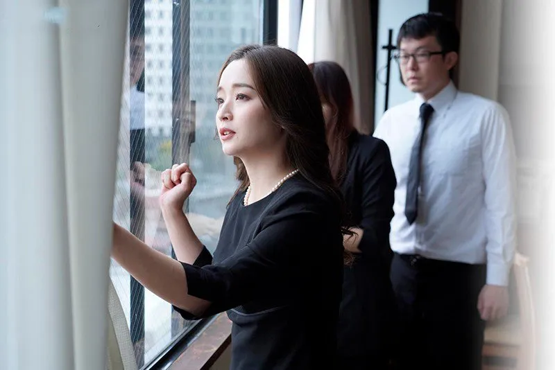 Gã chồng mất 3 năm, mẹ kế trẻ tìm đến con ông chồng giải tỏa thiếu thốn