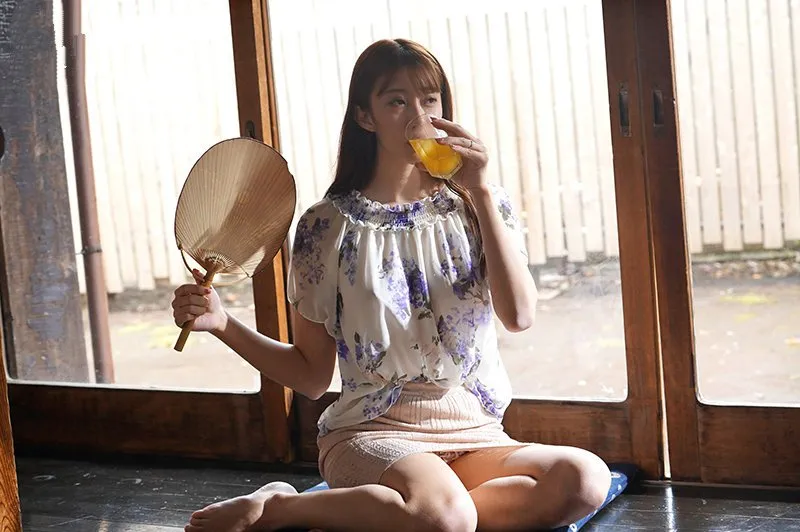 Mùa hè buồn chán ở quê xxx cô vợ nhà bên thiếu thốn vì lấy ông xã già